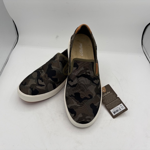 OluKai Lae'ahi Pa'i Husk/ Ke au Green Camo Slip On Shoes Size 11 NWT - Picture 1 of 11